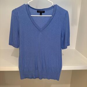Banana Republic Women's Blue V-neck sweater